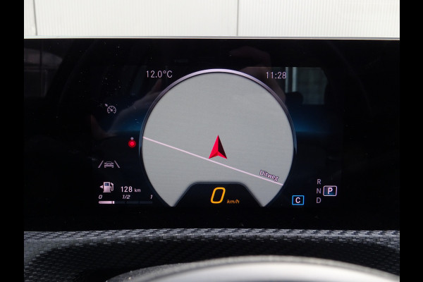 Mercedes-Benz A-Klasse 180 Premium * 18 INCH * LEER * GR NAVI * CAMERA !!