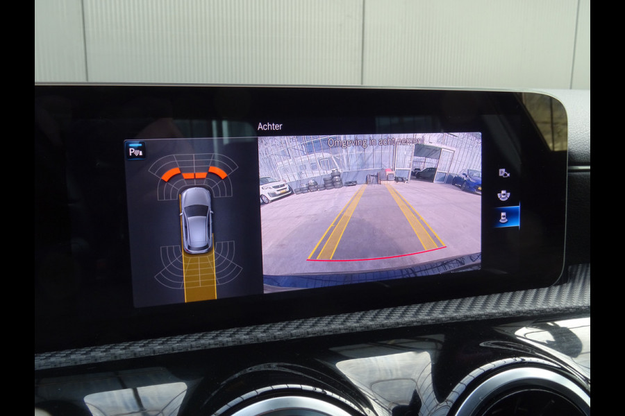 Mercedes-Benz A-Klasse 180 Premium * 18 INCH * LEER * GR NAVI * CAMERA !!