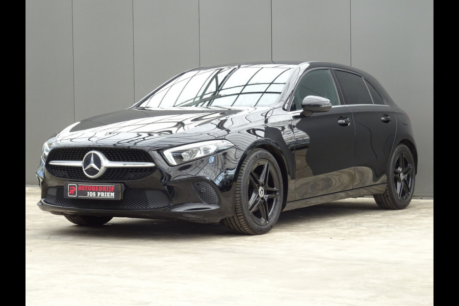Mercedes-Benz A-Klasse 180 Premium * 18 INCH * LEER * GR NAVI * CAMERA !!