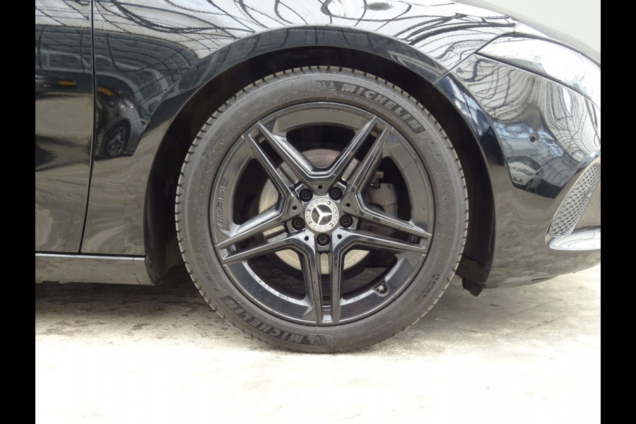 Mercedes-Benz A-Klasse 180 Premium * 18 INCH * LEER * GR NAVI * CAMERA !!