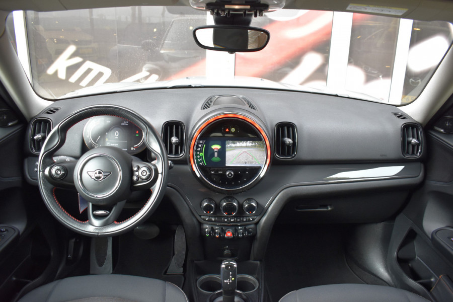 MINI Countryman 1.5 One Business Edition Automaat / Parkeerhulp / Keyless / Trekhaak / Harman Kardon / 18'' LM / LED