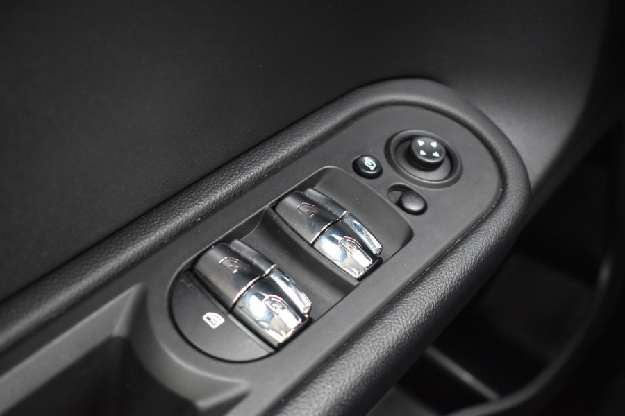 MINI Countryman 1.5 One Business Edition Automaat / Parkeerhulp / Keyless / Trekhaak / Harman Kardon / 18'' LM / LED