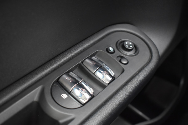 MINI Countryman 1.5 One Business Edition Automaat / Parkeerhulp / Keyless / Trekhaak / Harman Kardon / 18'' LM / LED