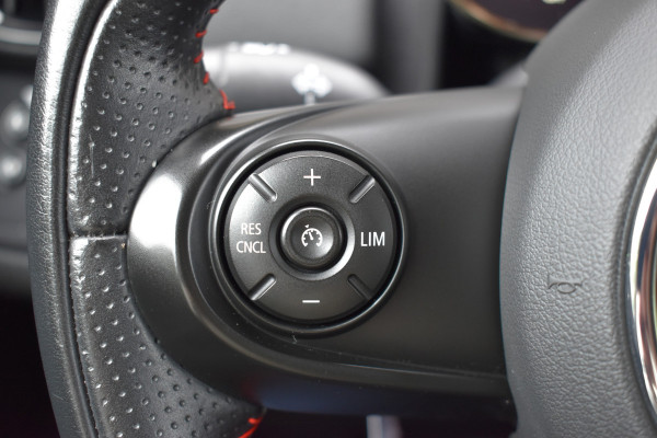 MINI Countryman 1.5 One Business Edition Automaat / Parkeerhulp / Keyless / Trekhaak / Harman Kardon / 18'' LM / LED