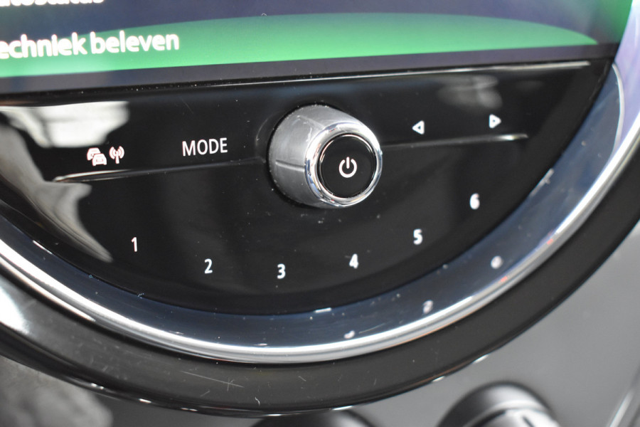 MINI Countryman 1.5 One Business Edition Automaat / Parkeerhulp / Keyless / Trekhaak / Harman Kardon / 18'' LM / LED
