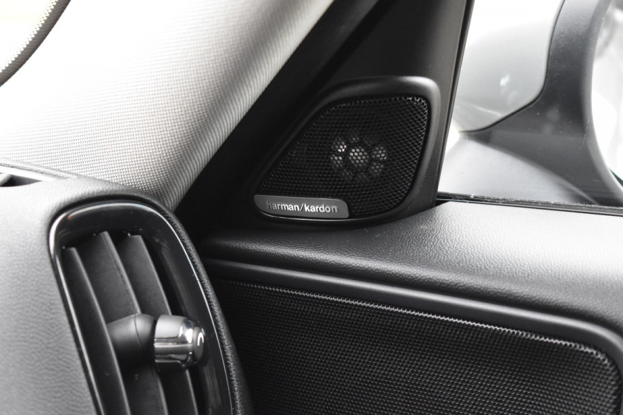 MINI Countryman 1.5 One Business Edition Automaat / Parkeerhulp / Keyless / Trekhaak / Harman Kardon / 18'' LM / LED