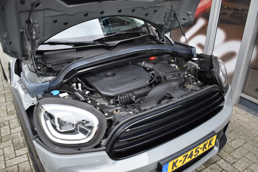 MINI Countryman 1.5 One Business Edition Automaat / Parkeerhulp / Keyless / Trekhaak / Harman Kardon / 18'' LM / LED