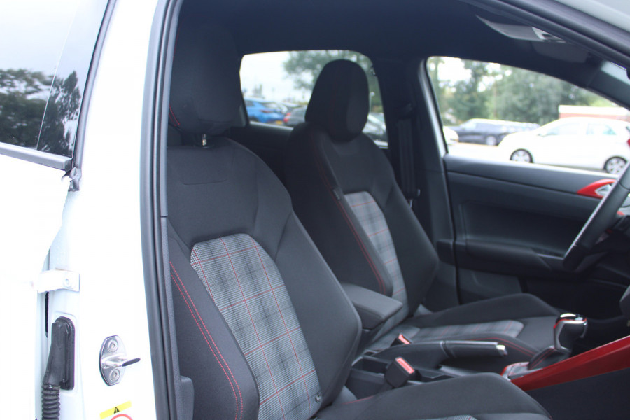 Volkswagen Polo GTI 2.0 TSI 210PK DSG IQ-LIGHT/BEATS/CARPLAY***