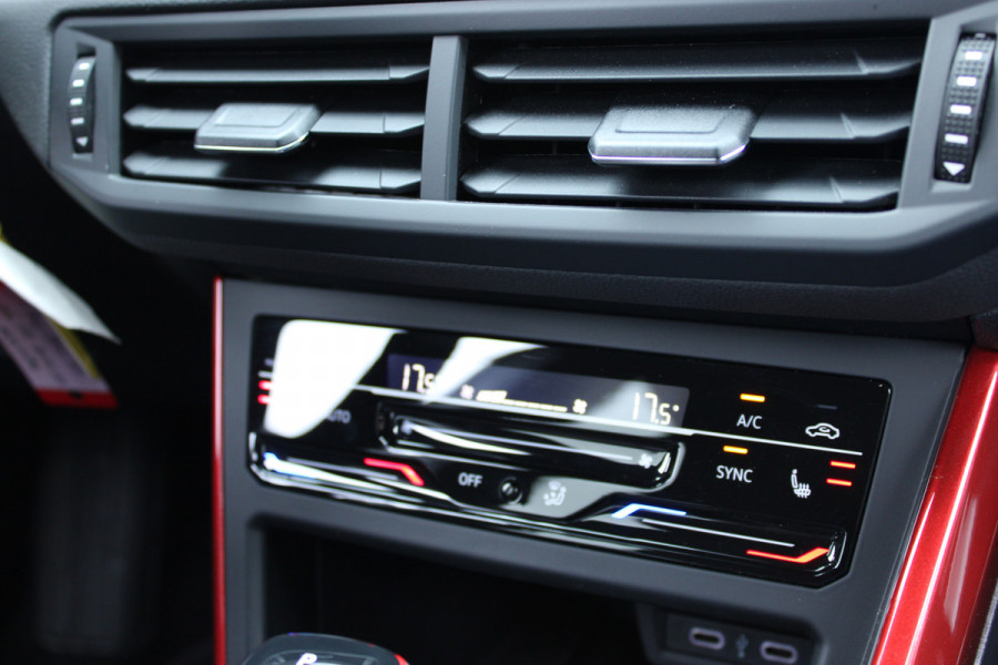 Volkswagen Polo GTI 2.0 TSI 210PK DSG IQ-LIGHT/BEATS/CARPLAY***