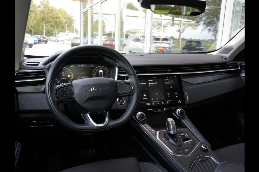 Lynk & Co 01 1.5 262pk Plug-in Hybrid | Trekhaak | Panoramadak | ACC | Navigatie | Camera