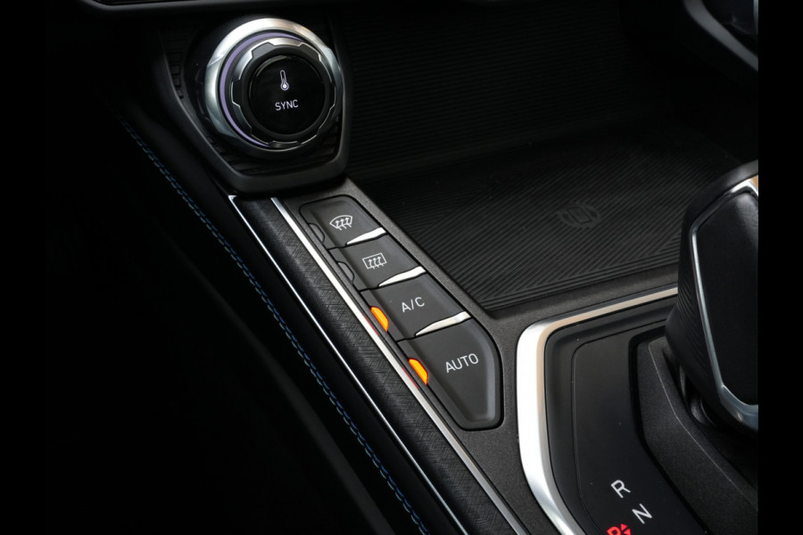 Lynk & Co 01 1.5 262pk Plug-in Hybrid | Trekhaak | Panoramadak | ACC | Navigatie | Camera