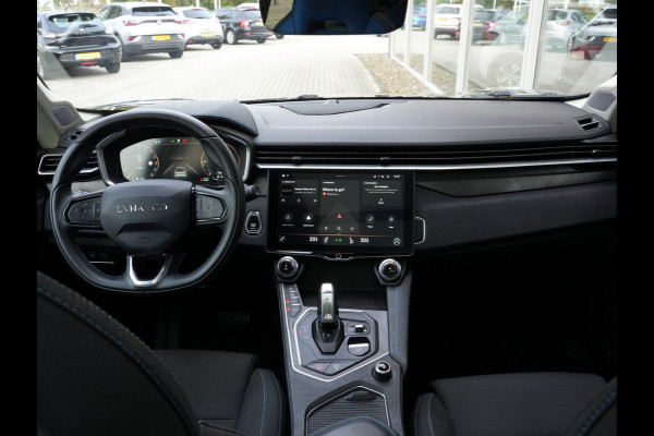 Lynk & Co 01 1.5 262pk Plug-in Hybrid | Trekhaak | Panoramadak | ACC | Navigatie | Camera