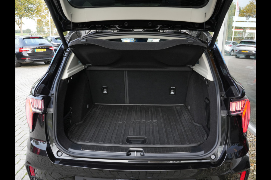 Lynk & Co 01 1.5 262pk Plug-in Hybrid | Trekhaak | Panoramadak | ACC | Navigatie | Camera