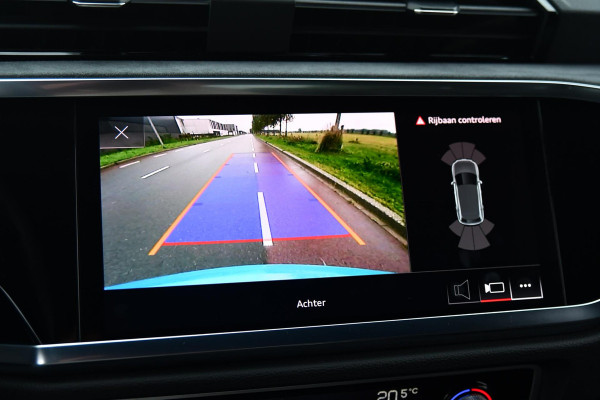 Audi Q3 45 TFSI e 3x S-Line. Matrix, Keyless, Camera, Sfeer, CarPlay, Dodeh!