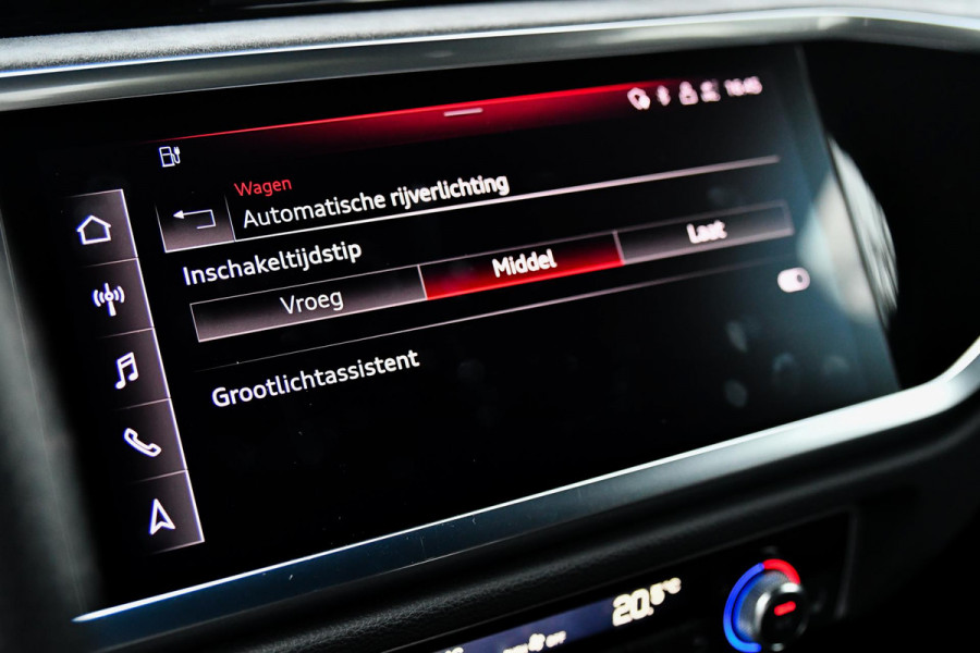 Audi Q3 45 TFSI e 3x S-Line. Matrix, Keyless, Camera, Sfeer, CarPlay, Dodeh!