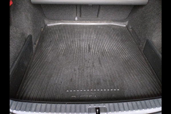 Škoda Octavia Combi 1.0 e-TSI Business Edition Plus open dak stoelverwarming!