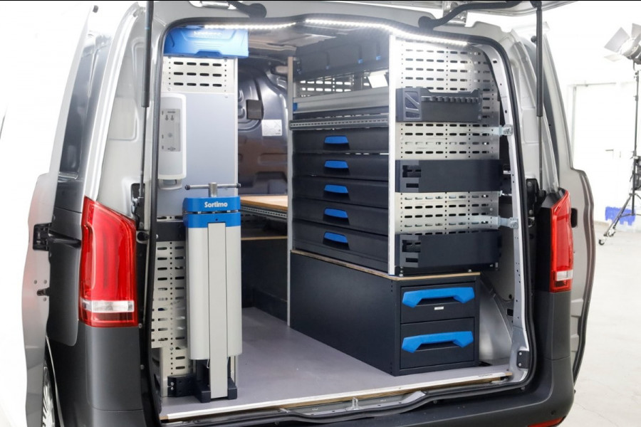 Mercedes-Benz Vito 114 CDI 136pk Compact 9G Automaat 2x Schuifdeur/LED/Camera/Navi/Inrichting 07-2022