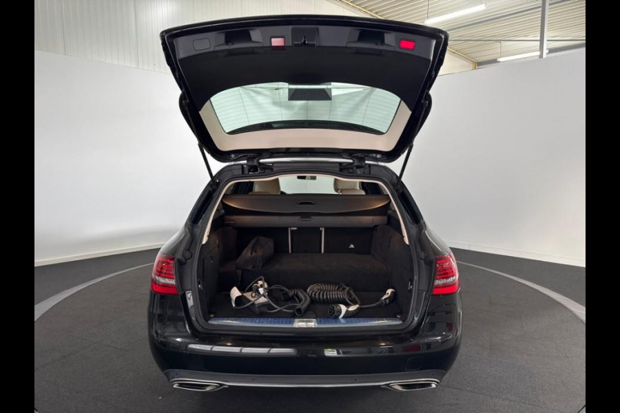Mercedes-Benz C-Klasse Estate 300 e Business Solution AMG Limited ADAPTIEVE CRUISE/360 CAMERA/APPLE CARPLAY