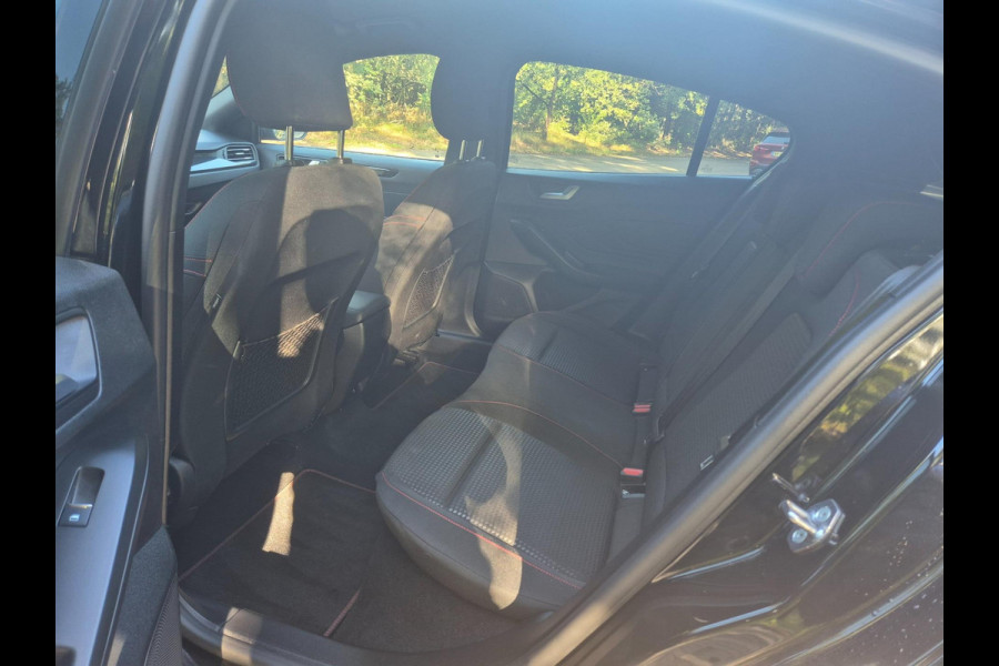 Ford Focus 1.0 EcoBoost Hybrid ST Line