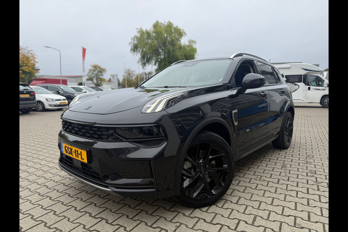 Lynk & Co 01 1.5 PHEV BLACK EDITION 261PK AUTOMAAT 360 CAMERA (RIJKLAARPRIJS) Lynk & Co 01 1.5 PHEV BLACK EDITION 261PK AUTOMAAT 360 CAMERA (RIJKLAARPRIJS)