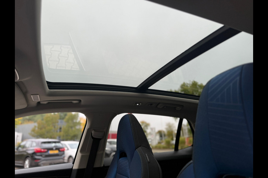Lynk & Co 01 1.5 PHEV BLACK EDITION 261PK AUTOMAAT 360 CAMERA (RIJKLAARPRIJS)