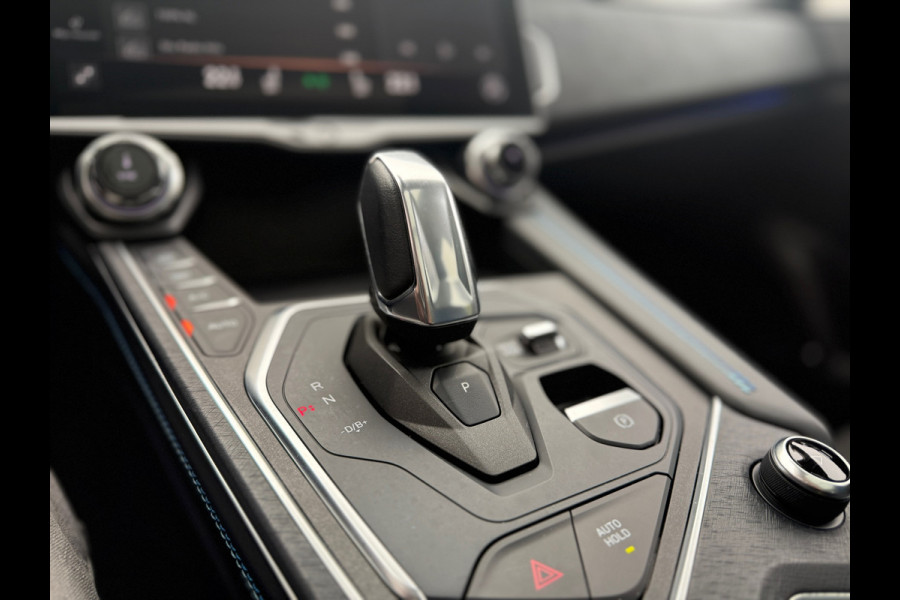 Lynk & Co 01 1.5 PHEV BLACK EDITION 261PK AUTOMAAT 360 CAMERA (RIJKLAARPRIJS)