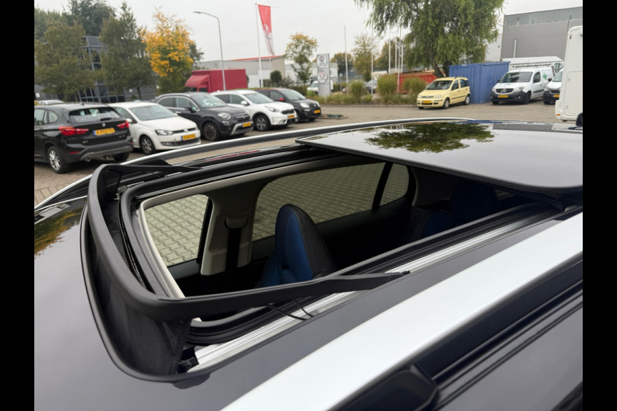 Lynk & Co 01 1.5 PHEV BLACK EDITION 261PK AUTOMAAT 360 CAMERA (RIJKLAARPRIJS)