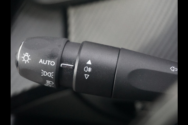 Peugeot 2008 1.2 PureTech 100 Allure