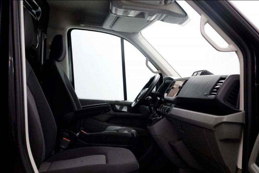 Volkswagen Crafter 50 2.0 TDI 177pk L4H4 (L3H3) Airco/Navi/Camera Trekhaak 3500kg 04-2021