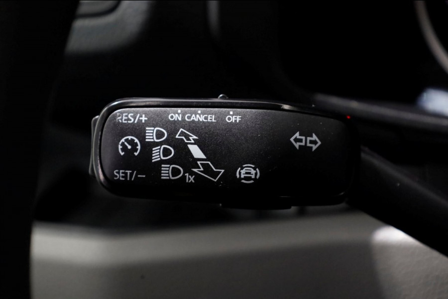 Volkswagen Crafter 50 2.0 TDI 177pk L4H4 (L3H3) Airco/Navi/Camera Trekhaak 3500kg 04-2021