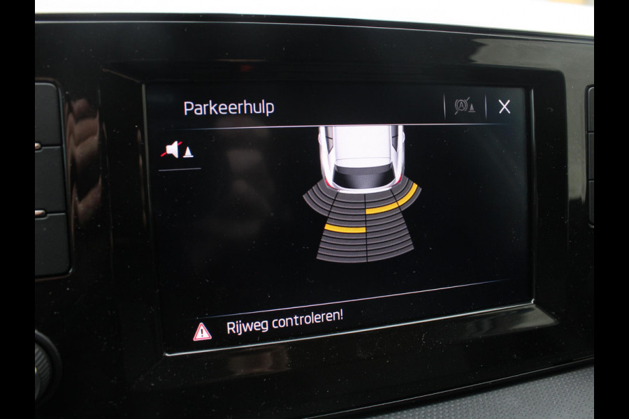 Škoda Fabia 1.0 TSI Ambition | APPLE CARPLAY |