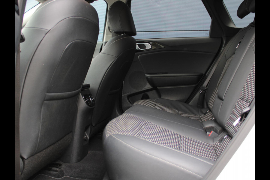 Kia Ceed Sportswagon 1.0 T-GDi DynamicPlusLine | Trekhaak| Climate control | Stoel en stuurverwarming | Keyless entry |