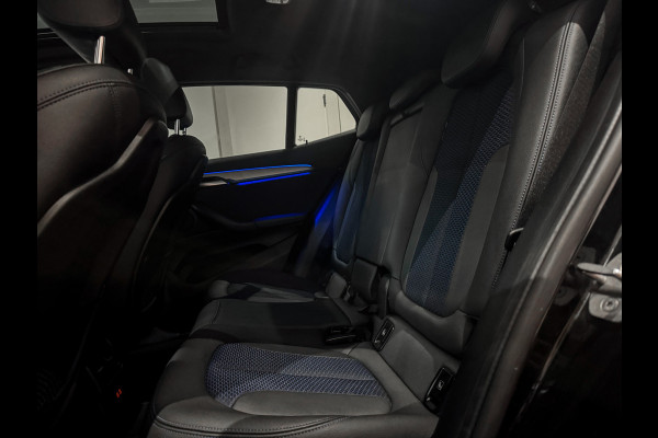 BMW X2 sDrive18i High Ex. M-Pack |Panorama|Camera|Sfeer