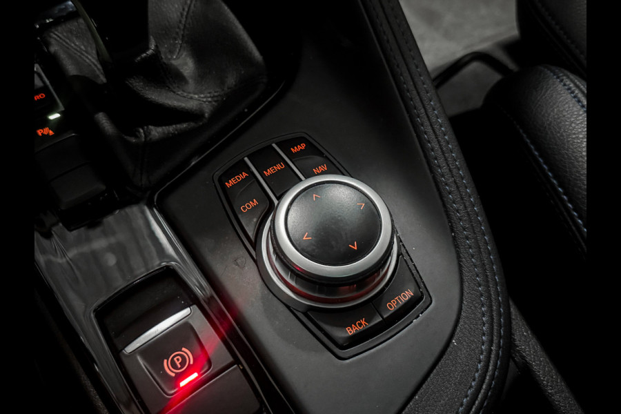 BMW X2 sDrive18i High Ex. M-Pack |Panorama|Camera|Sfeer