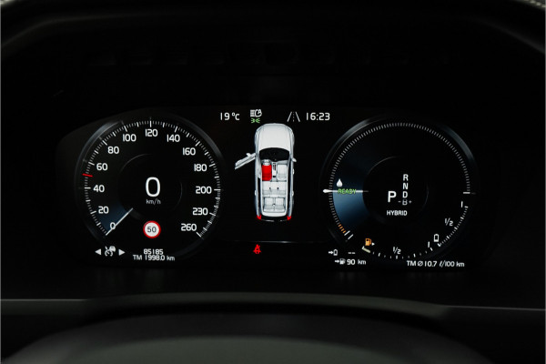 Volvo XC90 2.0 T8 Recharge AWD R-Design Pano HUD B&W Trekhaak