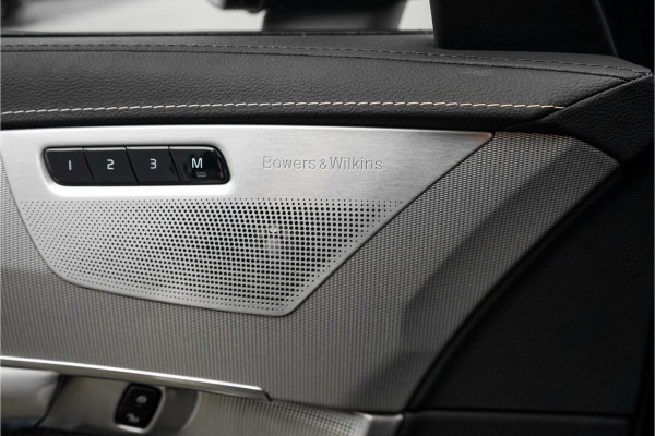 Volvo XC90 2.0 T8 Recharge AWD R-Design Pano HUD B&W Trekhaak
