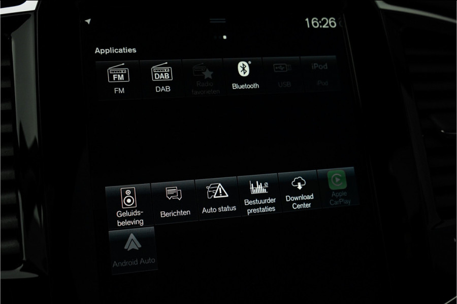 Volvo XC90 2.0 T8 Recharge AWD R-Design Pano HUD B&W Trekhaak