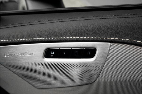 Volvo XC90 2.0 T8 Recharge AWD R-Design Pano HUD B&W Trekhaak