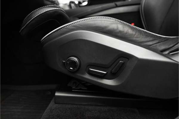Volvo XC90 2.0 T8 Recharge AWD R-Design Pano HUD B&W Trekhaak