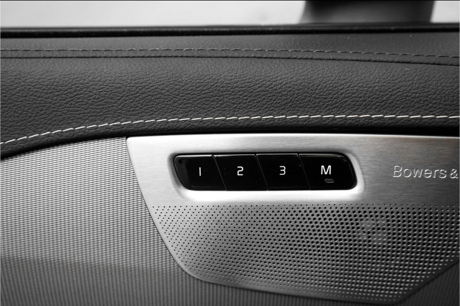 Volvo XC90 2.0 T8 Recharge AWD R-Design Pano HUD B&W Trekhaak