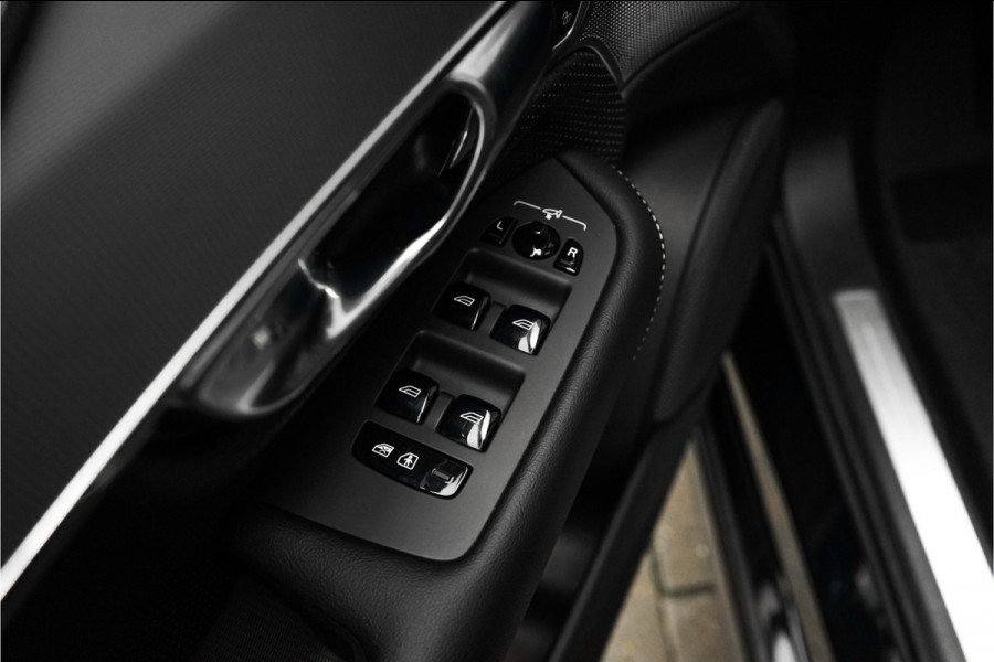 Volvo XC90 2.0 T8 Recharge AWD R-Design Pano HUD B&W Trekhaak