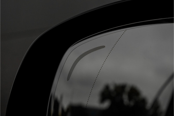 Volvo XC90 2.0 T8 Recharge AWD R-Design Pano HUD B&W Trekhaak