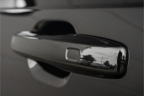 Volvo XC90 2.0 T8 Recharge AWD R-Design Pano HUD B&W Trekhaak