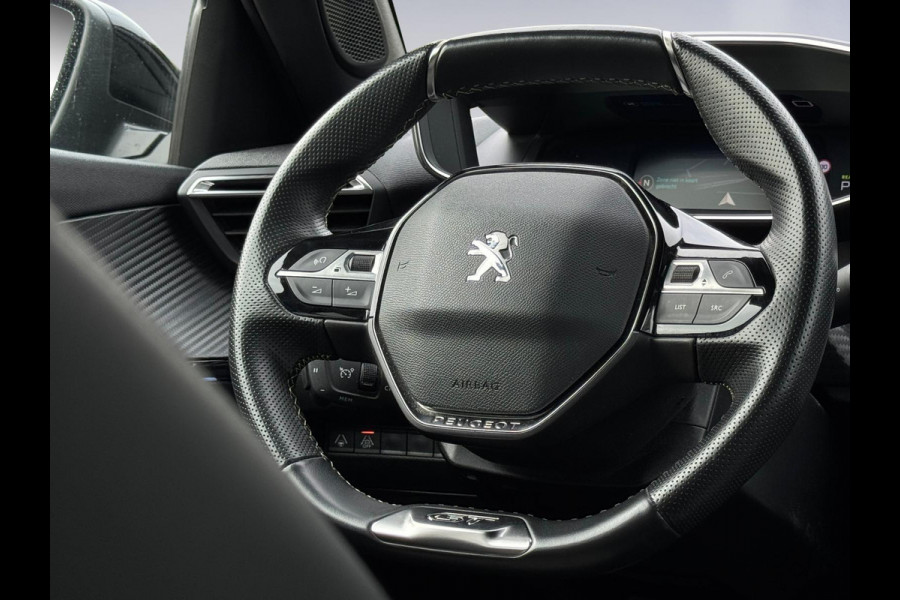 Peugeot e-2008 EV GT Pack 50 kWh fase 3, trekhaak, achteruitrijcamera, stoelverwarming, 18 inch, led verlichting