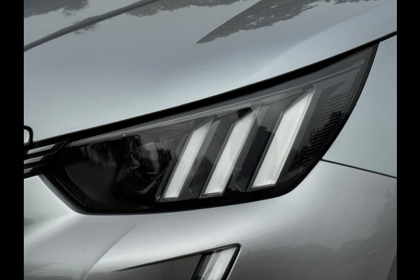 Peugeot e-2008 EV GT Pack 50 kWh fase 3, trekhaak, achteruitrijcamera, stoelverwarming, 18 inch, led verlichting