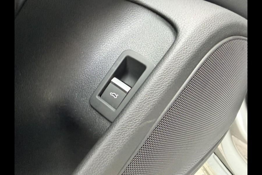 Audi A5 Sportback 40 TFSI S-line S tronic Automaat | Panoramadak | Stoelverwarming | Apple CarPlay | LED verlichting | Trekhaak uitklapb