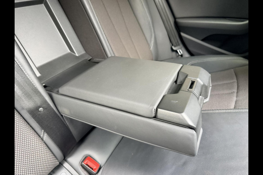 Audi A5 Sportback 40 TFSI S-line S tronic Automaat | Panoramadak | Stoelverwarming | Apple CarPlay | LED verlichting | Trekhaak uitklapb