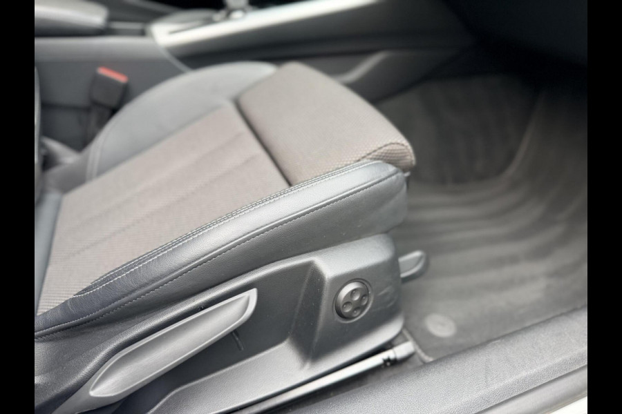 Audi A5 Sportback 40 TFSI S-line S tronic Automaat | Panoramadak | Stoelverwarming | Apple CarPlay | LED verlichting | Trekhaak uitklapb