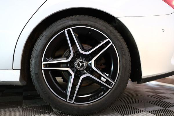 Mercedes-Benz A-Klasse 250 Premium PANO BURMESTER NAVI CRUISEC MODI STOELVW PARK+LANE Ass.