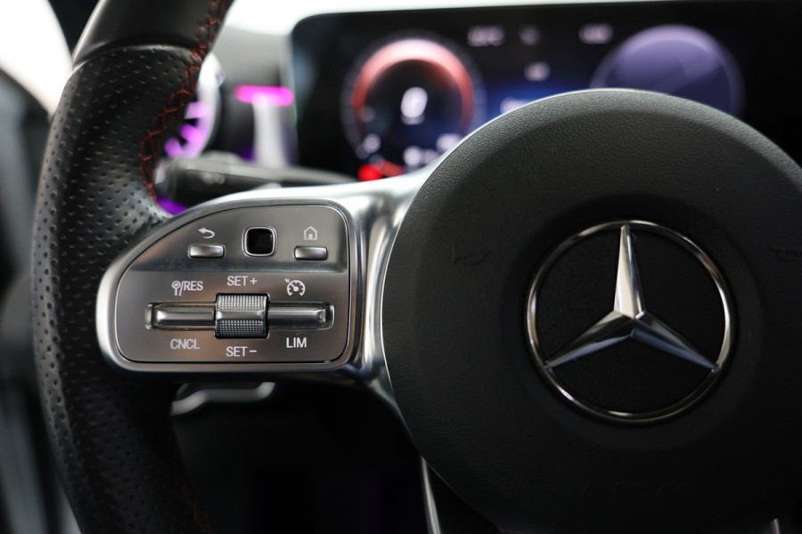 Mercedes-Benz A-Klasse 250 Premium PANO BURMESTER NAVI CRUISEC MODI STOELVW PARK+LANE Ass.